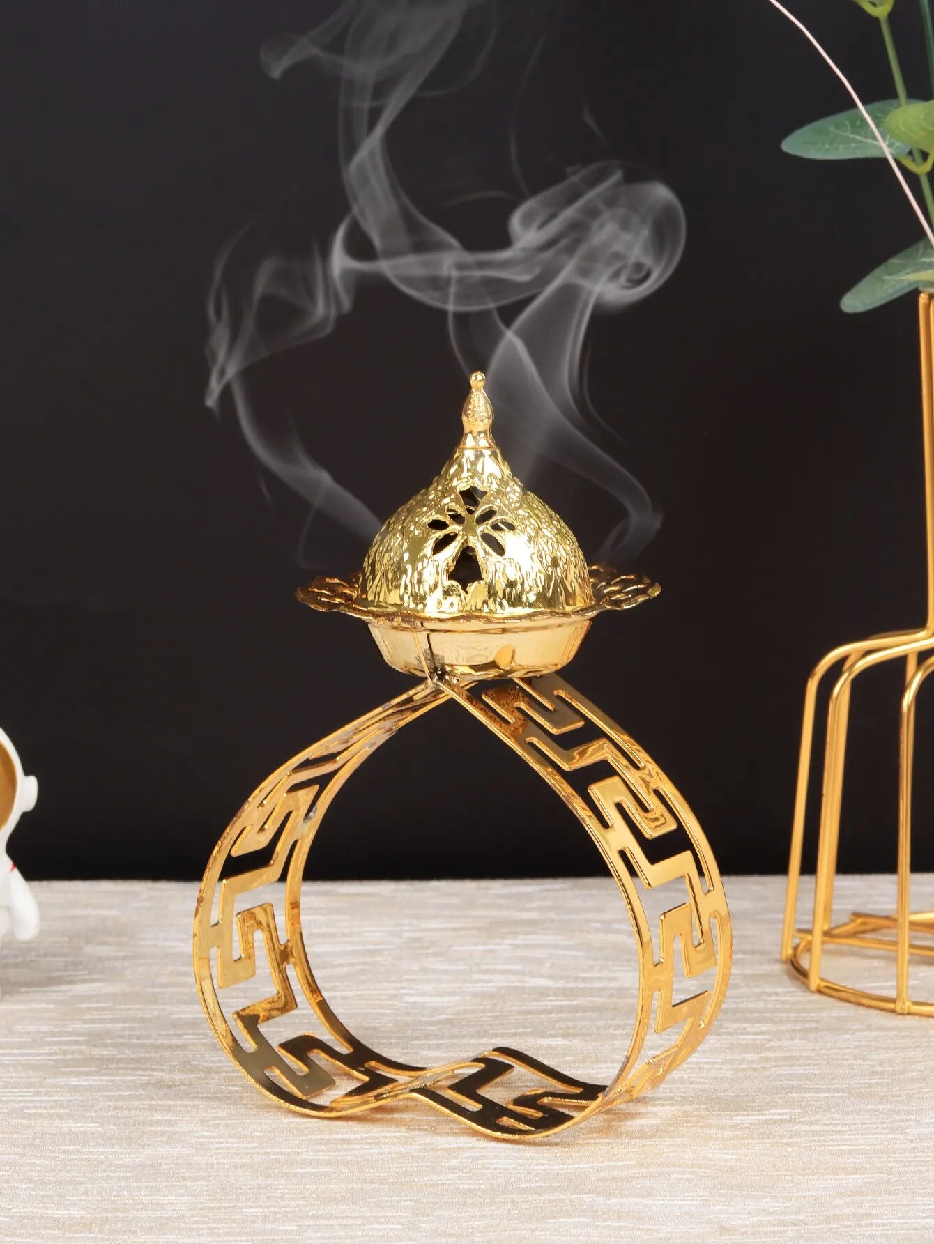 Exquisite Gold Incense
