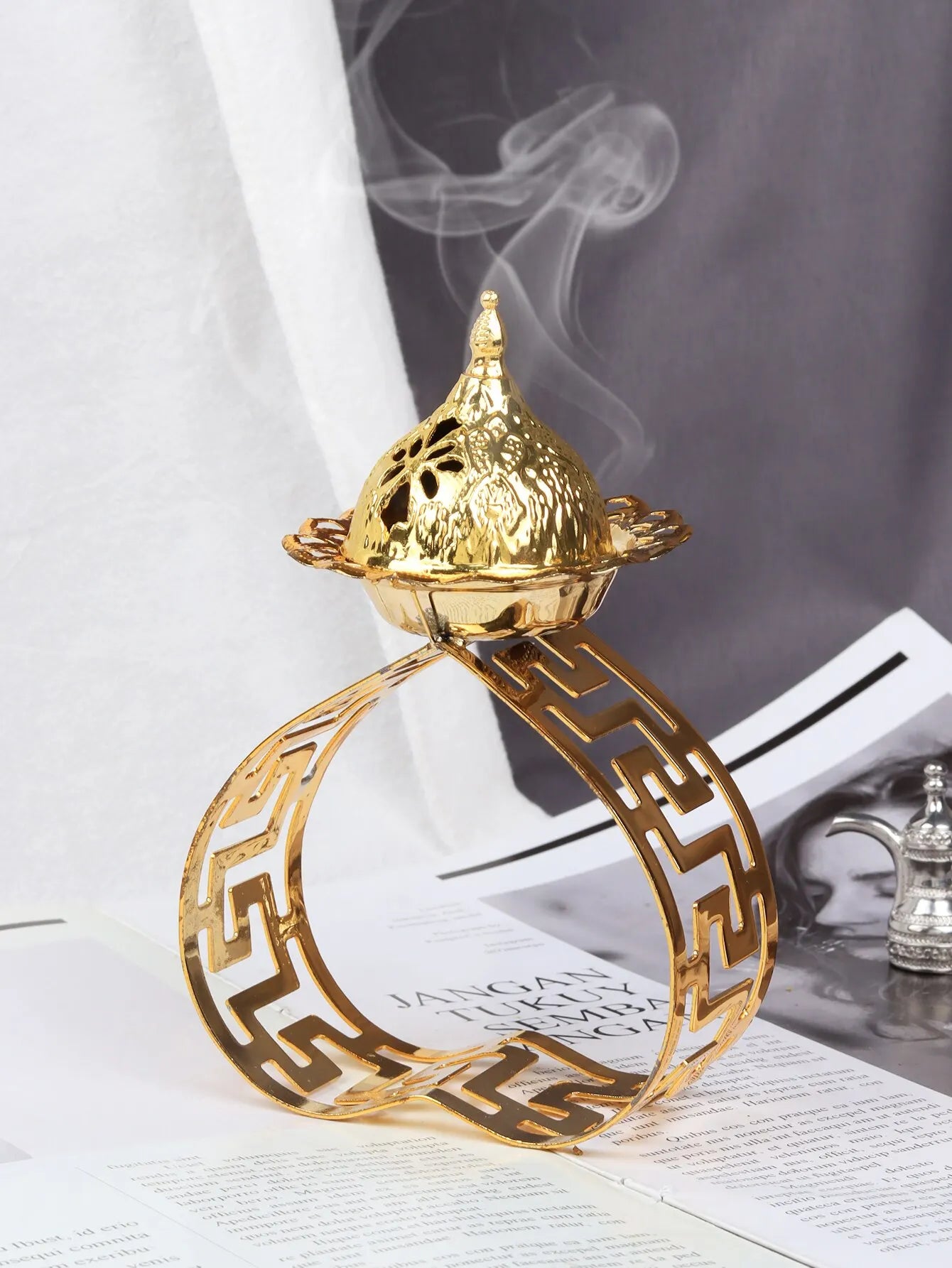 Exquisite Gold Incense